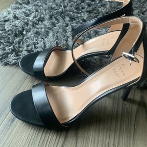 A new day minimalist black sandals